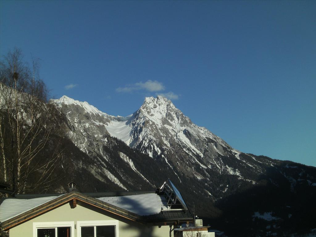 Haus Triumph Apartman Pettneu am Arlberg Kültér fotó